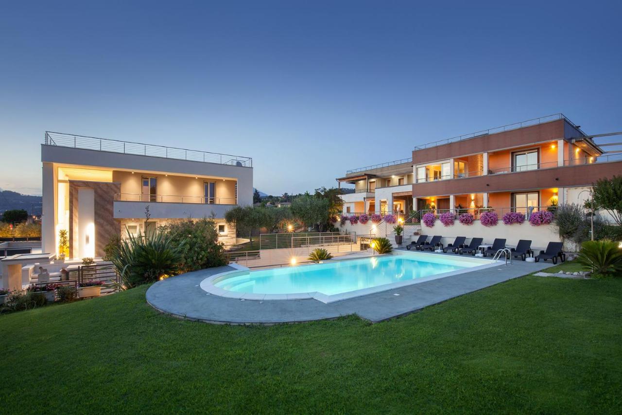 Villa Aurora-Holiday Home Apt 2 バルドリーノ エクステリア 写真