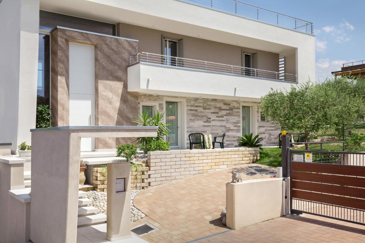 Villa Aurora-Holiday Home Apt 2 バルドリーノ エクステリア 写真