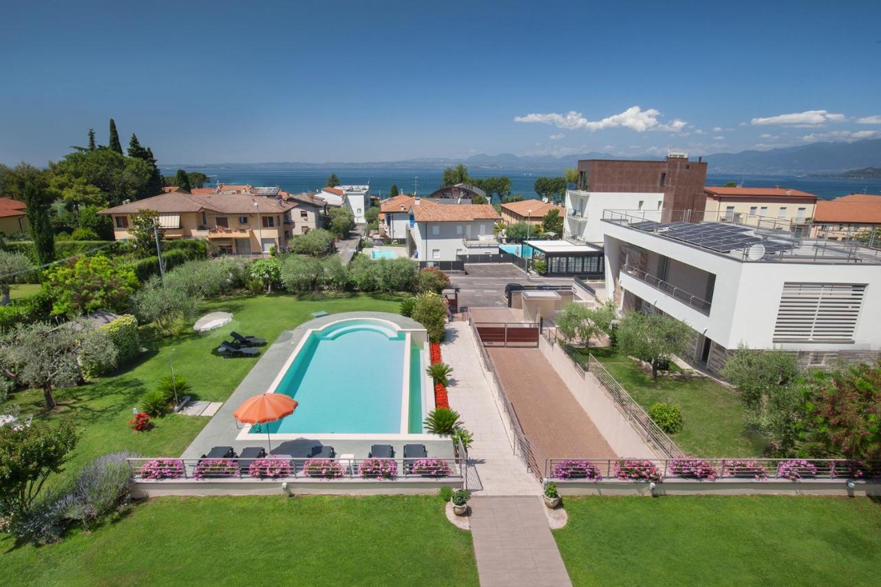 Villa Aurora-Holiday Home Apt 2 バルドリーノ エクステリア 写真
