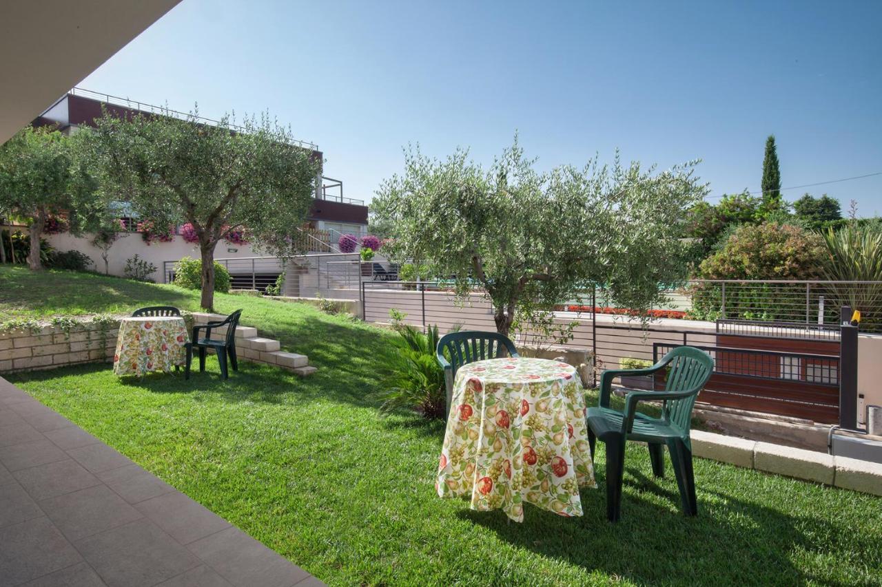 Villa Aurora-Holiday Home Apt 2 バルドリーノ エクステリア 写真